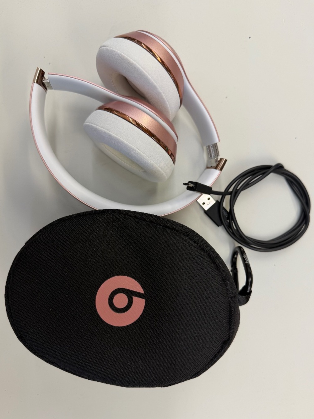 Beats Solo3 Wireless On-Ear Headphones - Apple W1 Headphone Chip